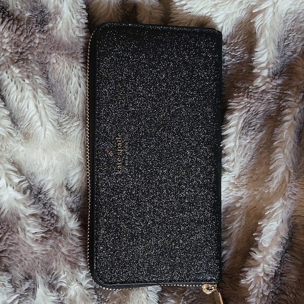 Boxed Large Continental Wallet